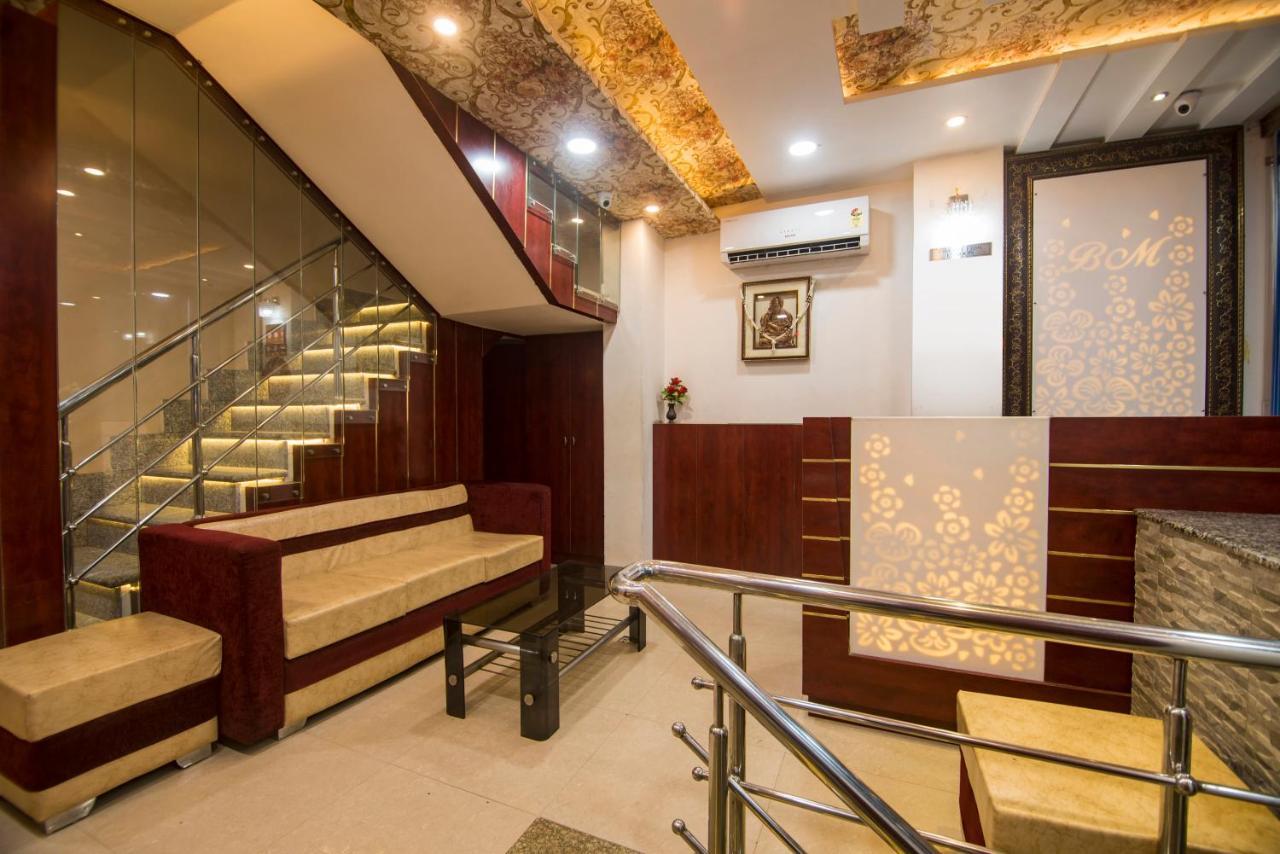 Hotel Bleue Mont Váránaszi Kültér fotó